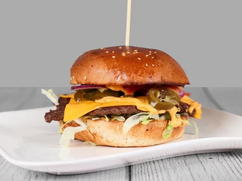 Chili Cheeseburger - Groß